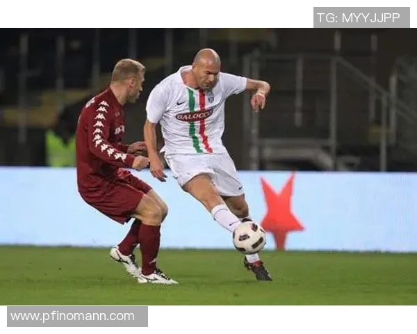 内德维德与齐达内的巅峰对决谁才是足球场上的真正大师